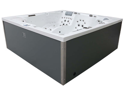 Outdoor Whirlpool Infinitas MB500 - 5 Plätze - 143 Düsen