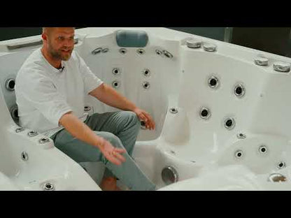 Jacuzzi exterior Infinitas MB600 - 6 personas - 113 jets