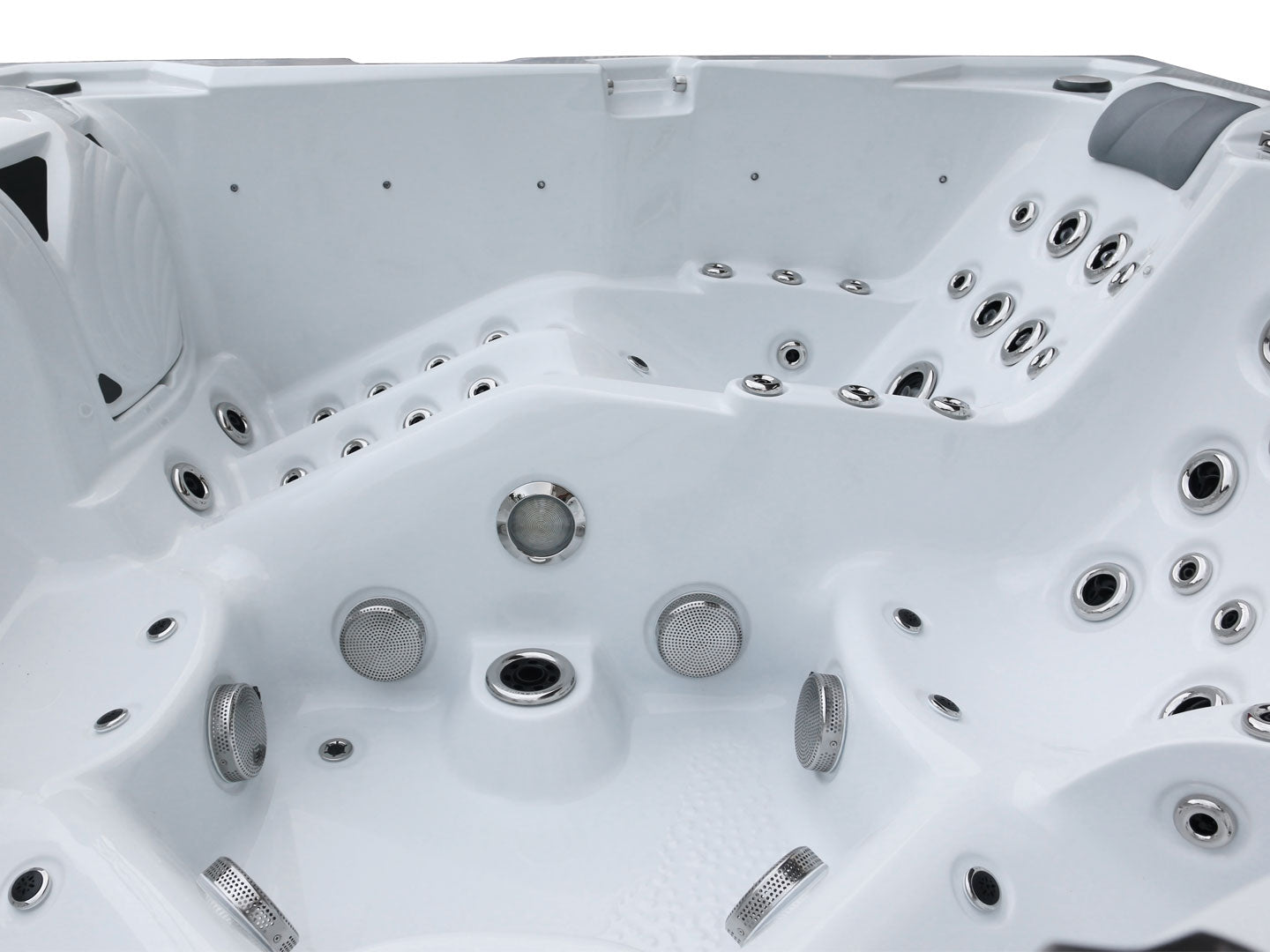 Outdoor Whirlpool Infinitas MB600 - 6 persons - 113 jets